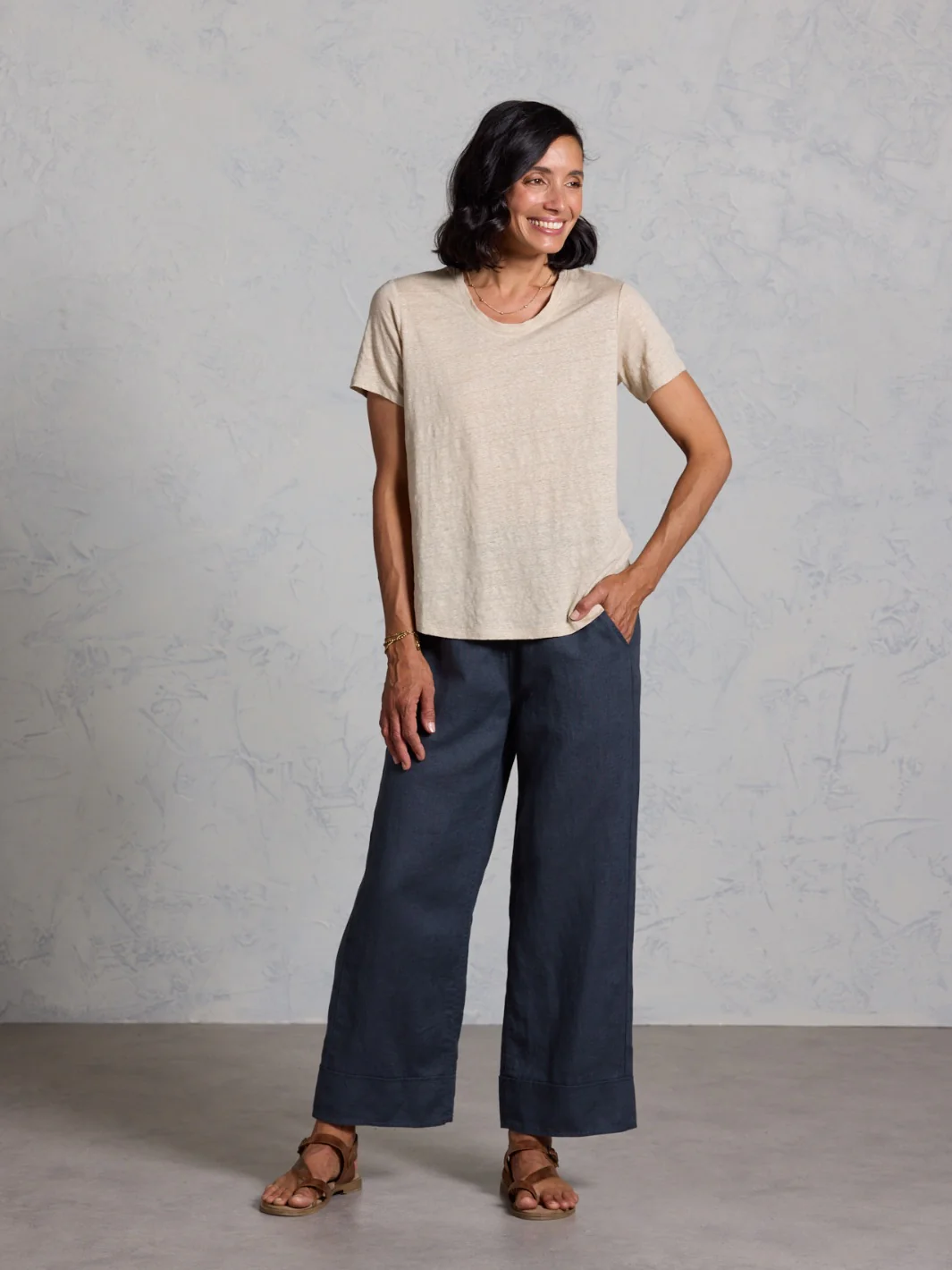 Clovelly French Linen T-Shirt Stone - Image 4