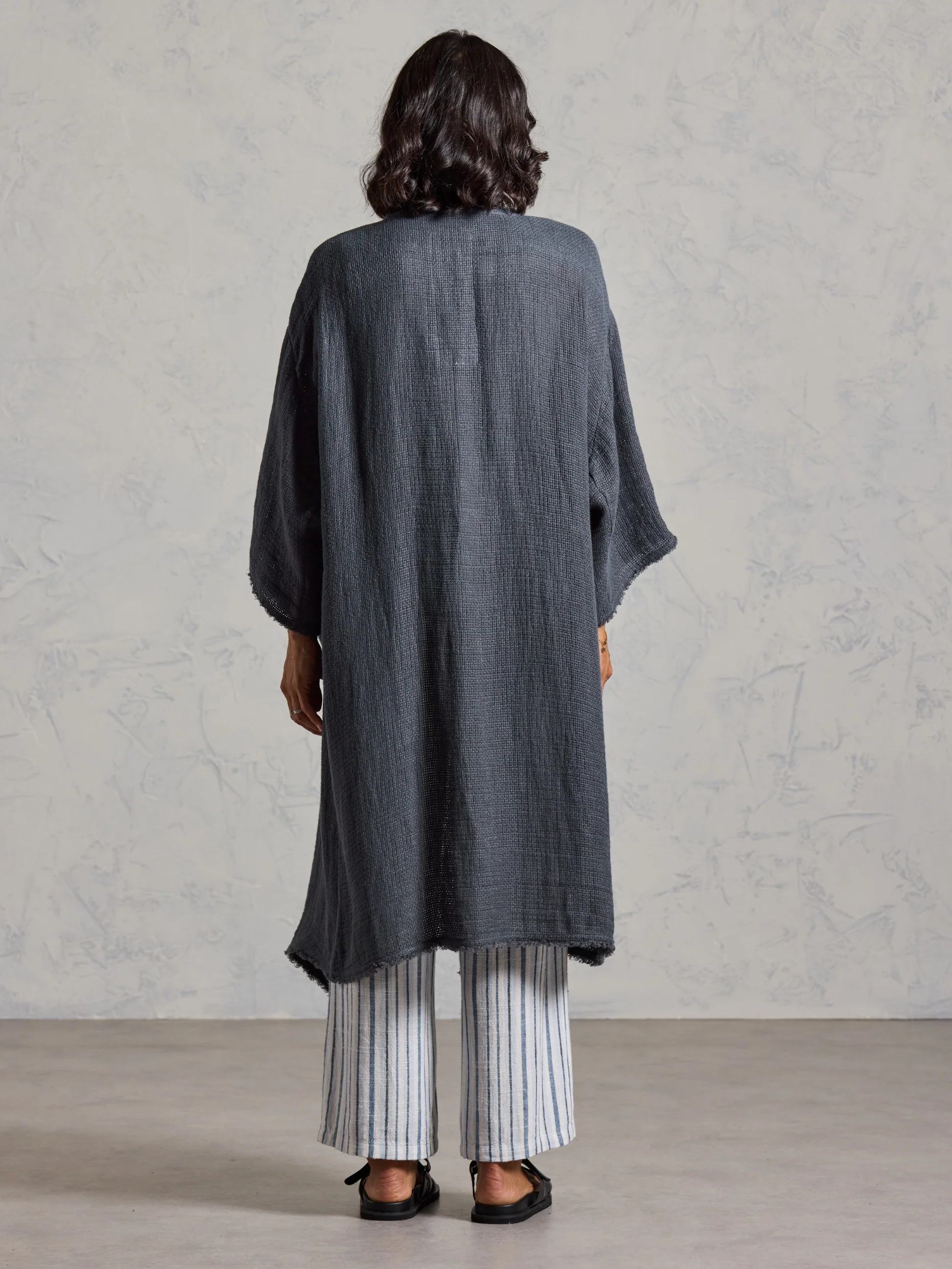 Laguna French Linen Kimono Charcoal - Image 5