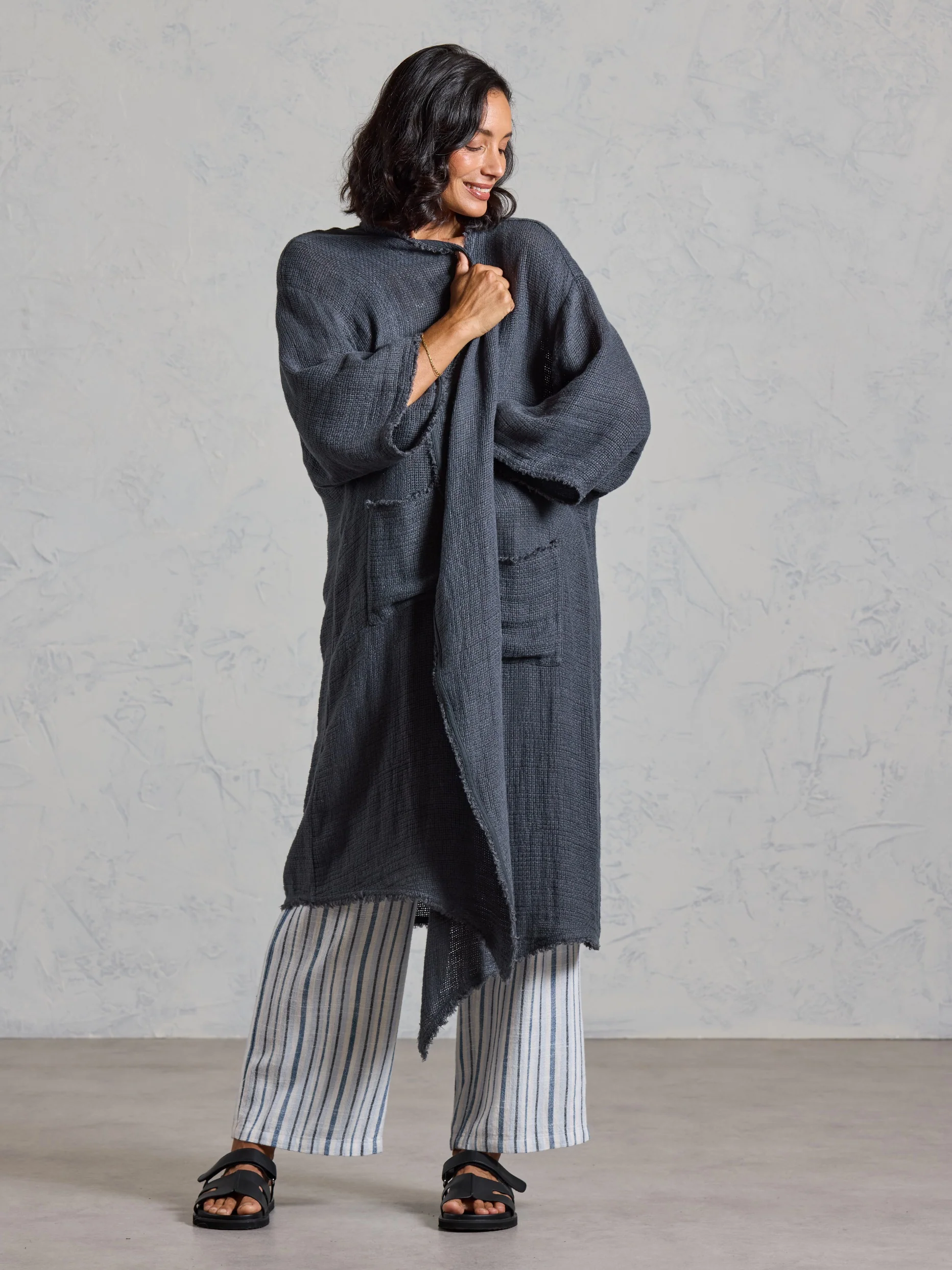Laguna French Linen Kimono Charcoal - Image 6