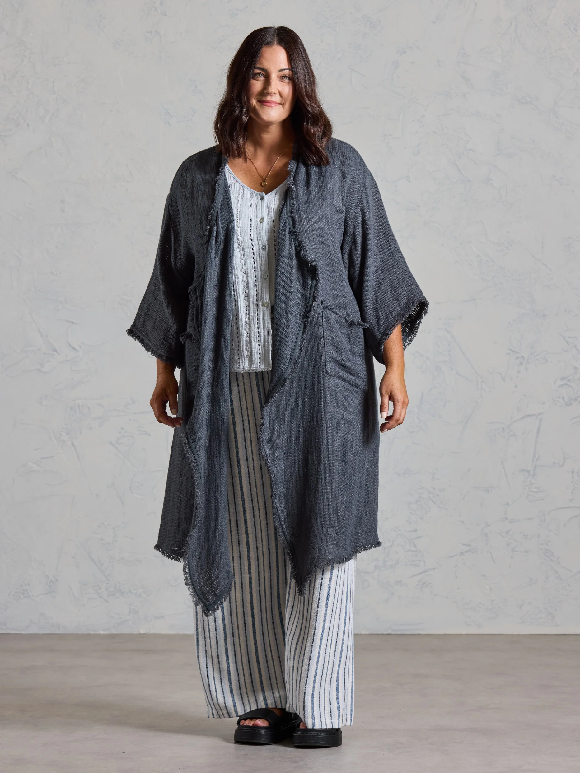 Laguna French Linen Kimono Charcoal - Image 7