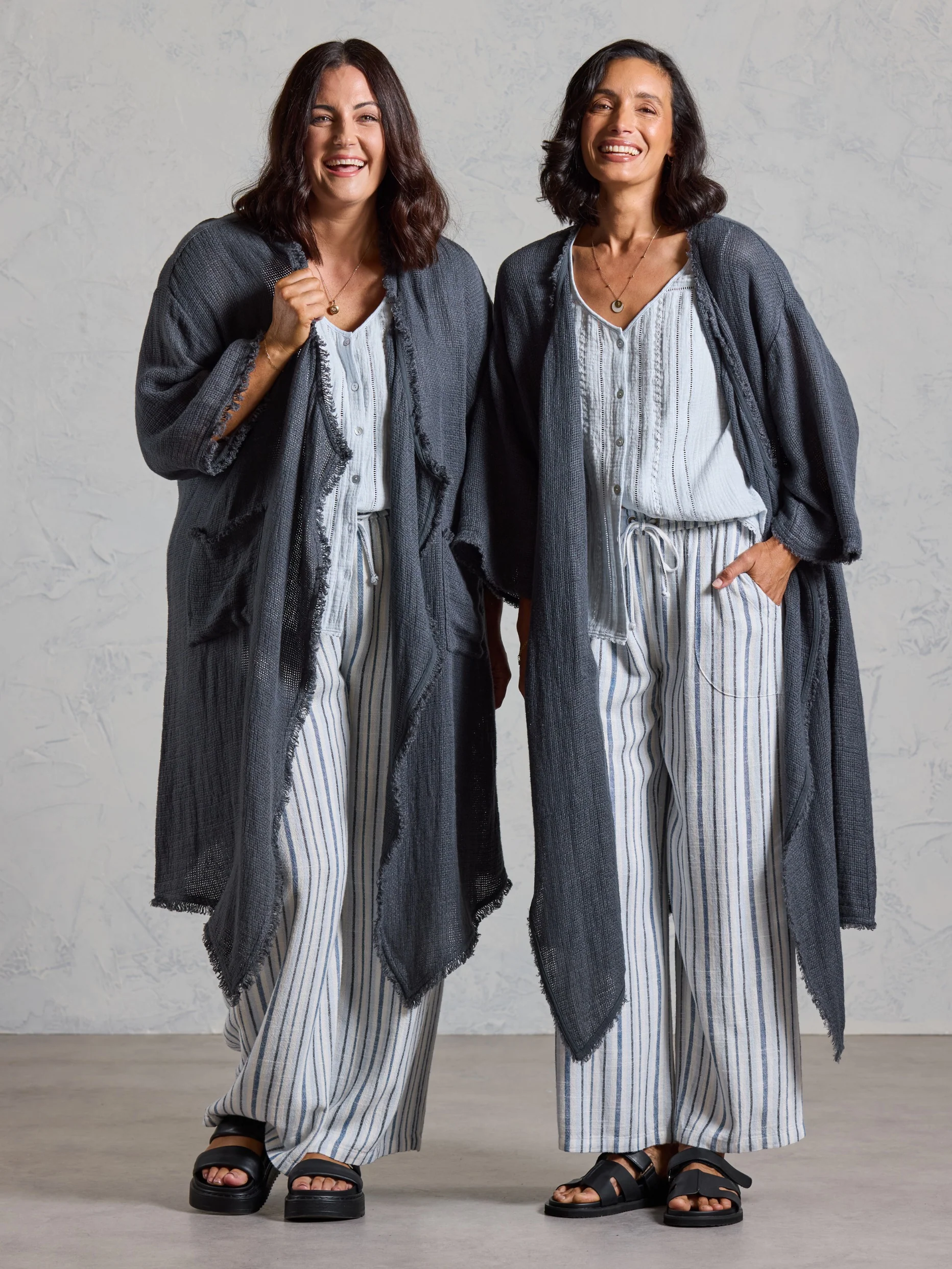 Laguna French Linen Kimono Charcoal - Image 8