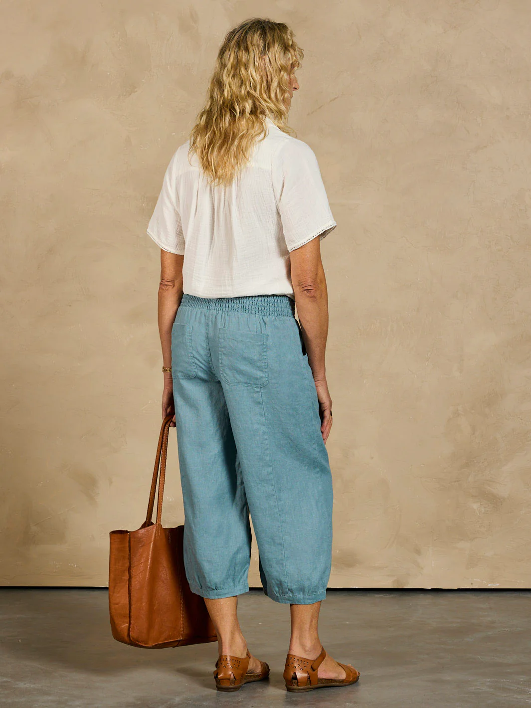 Marrakech French Linen Cropped Pants Tahiti Blue - Image 3