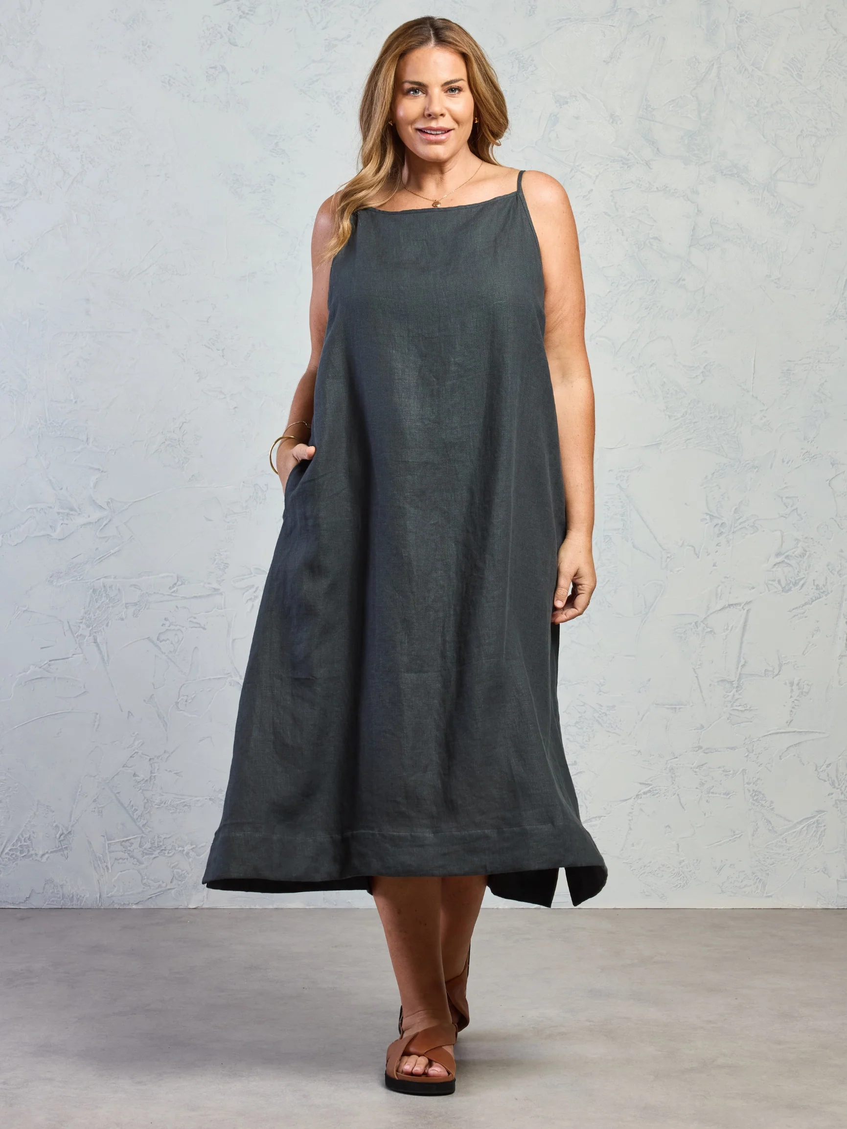 Peony French Linen Dress Charcoal - Image 5