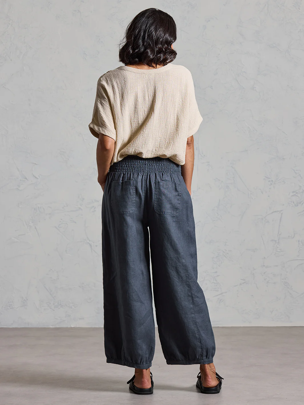 Sadhu French Linen Pants Charcoal - Image 4