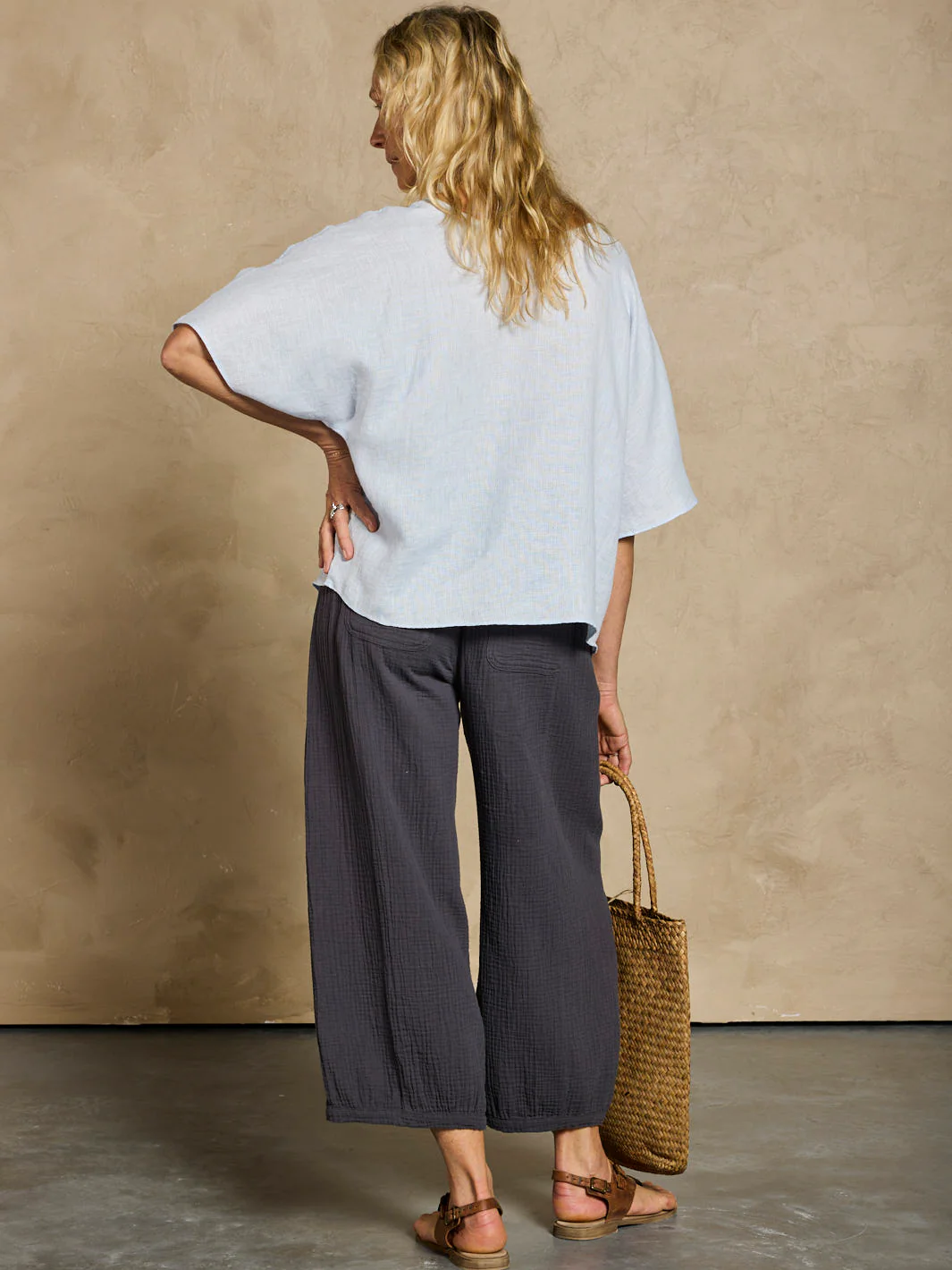 Selene Linen Top Serene Blue - Image 4