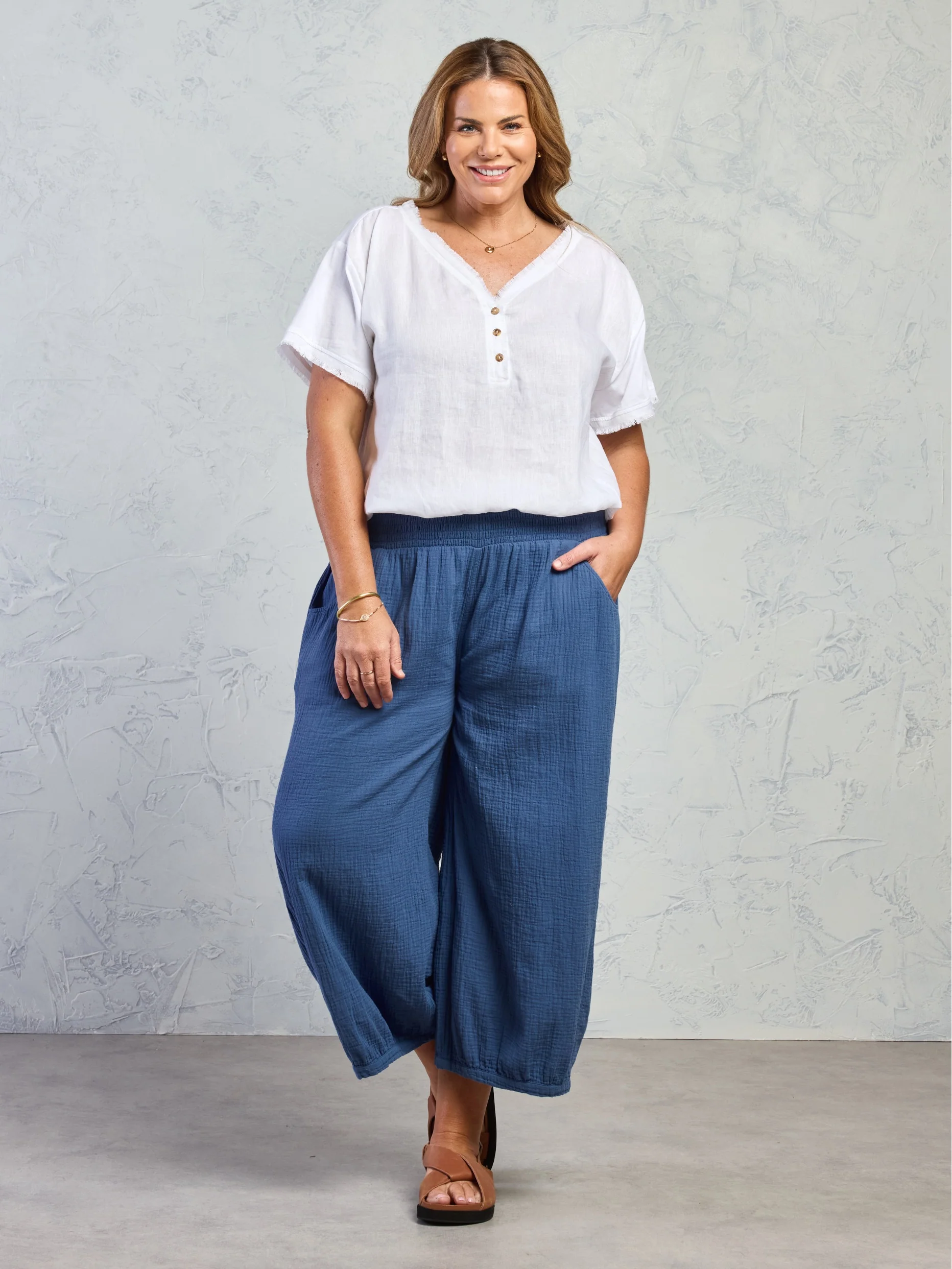 Vivre French Linen and Cotton Blouse White - Image 6
